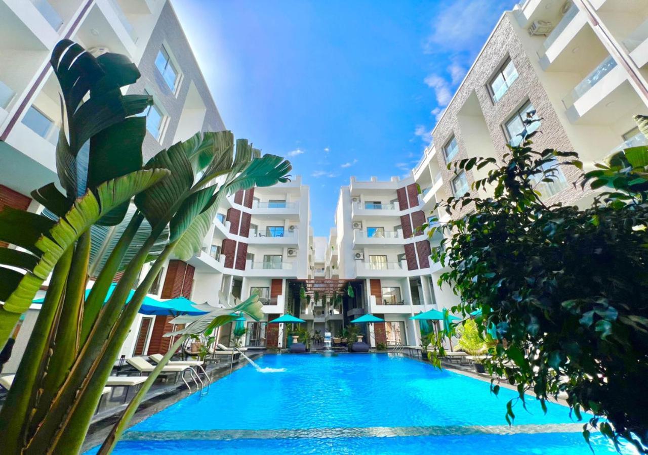 Sanctuary Sunlit Hurghada Haven With 4 Pools, Rooftop Sunsets & Gourmet Bites Steps Away Esterno foto
