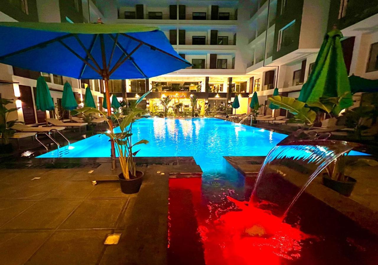 Sanctuary Sunlit Hurghada Haven With 4 Pools, Rooftop Sunsets & Gourmet Bites Steps Away Esterno foto